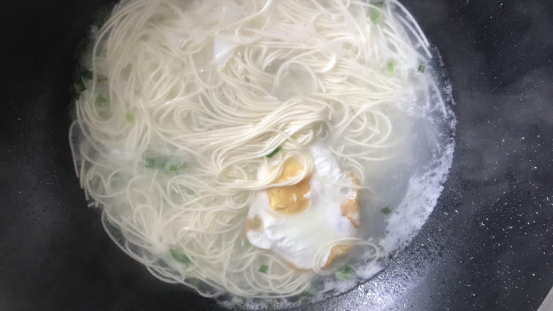 Scallion eggsNoodles