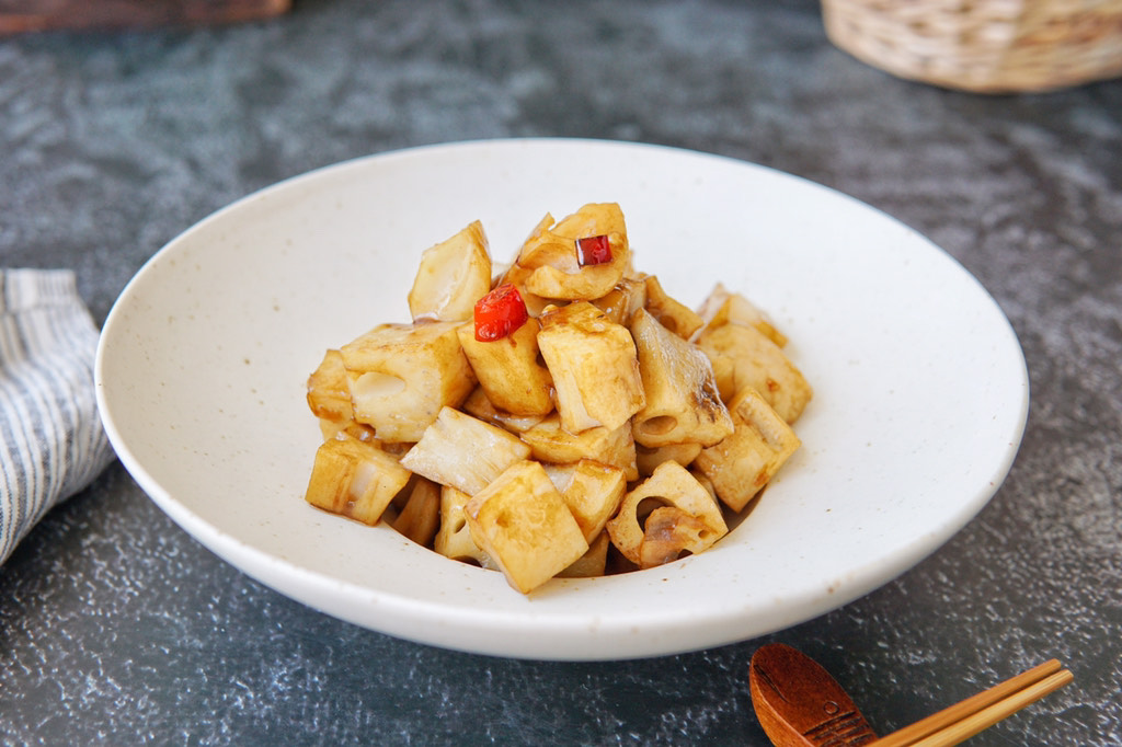 Sweet and sour lotus root