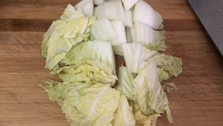 Stir-fried tofu with cabbage