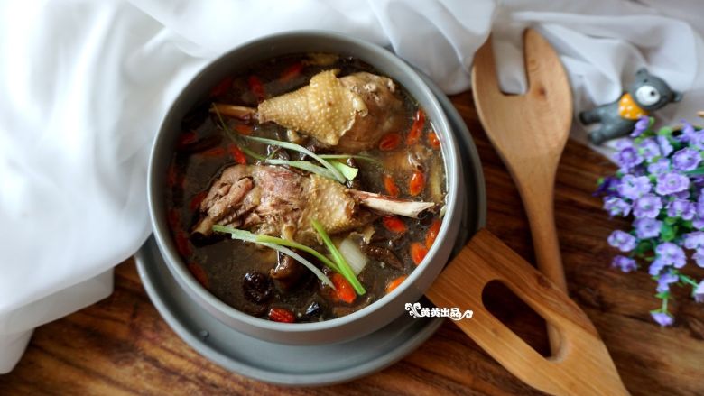 [Tujishan Mushroom Soup] Mountain delicacies and game, replenishing qi and deficiency, and driving away fatigue 