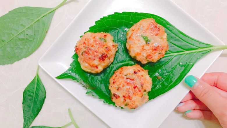 The Cheesy Heart Shrimp Cake I can't stop eating