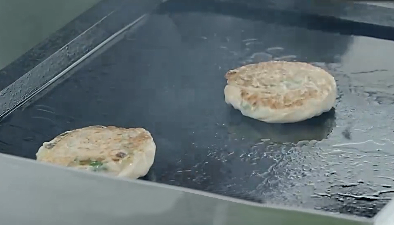 Twelve flavors of scallion pancake