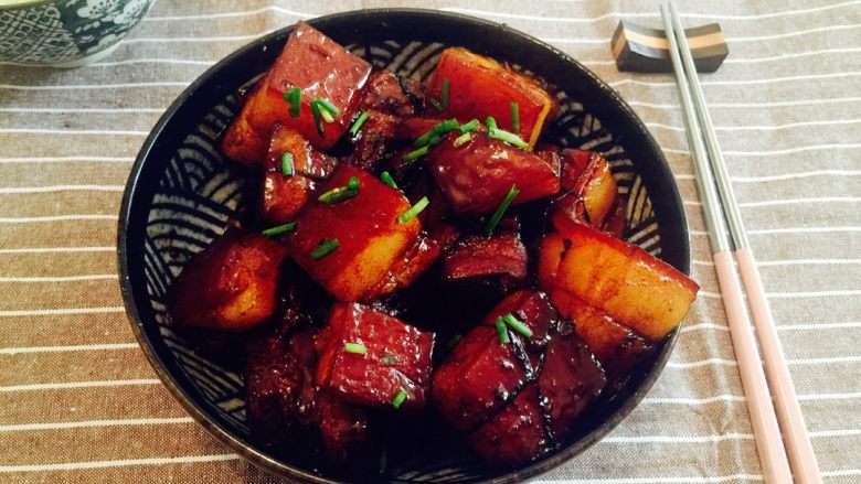 Raising Autumn Fat - Braised Yuanbao Pork