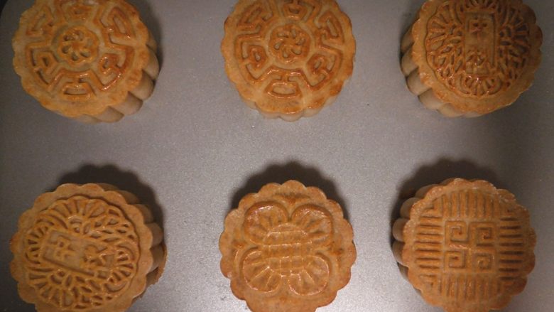 Lotus Paste and Pork Floss Mooncake