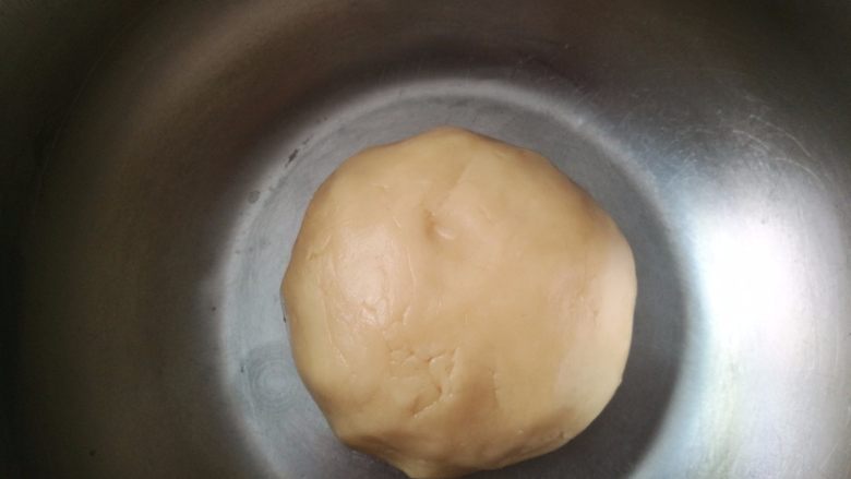 Cantonese-style mooncakes