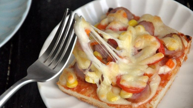 Sausage Toast Pizza