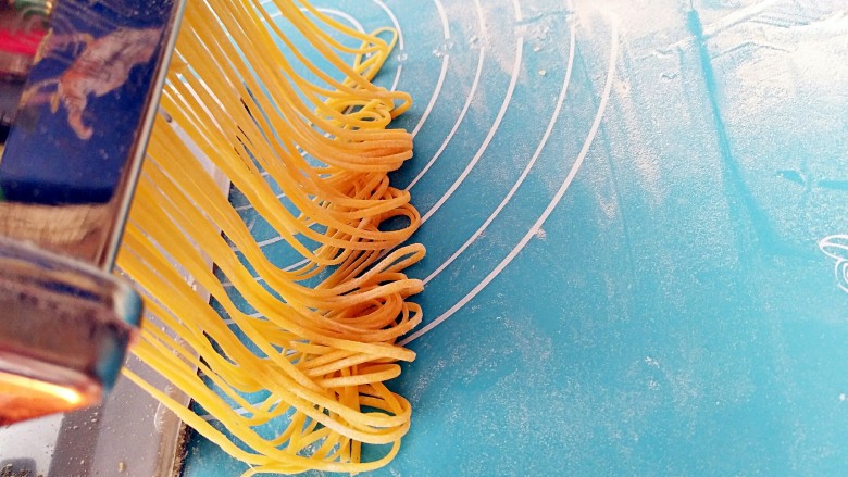 Flower noodles + Tajialin meatball noodles