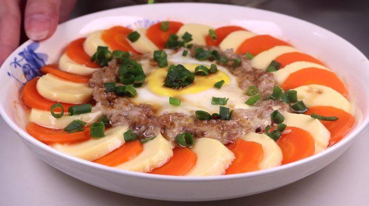 A new way to eat steamed tofu, the texture is tender, smooth and delicious