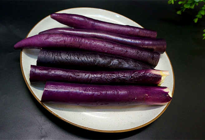 Fried eggplant with minced meat sauce