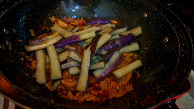 Fried eggplant with minced meat sauce