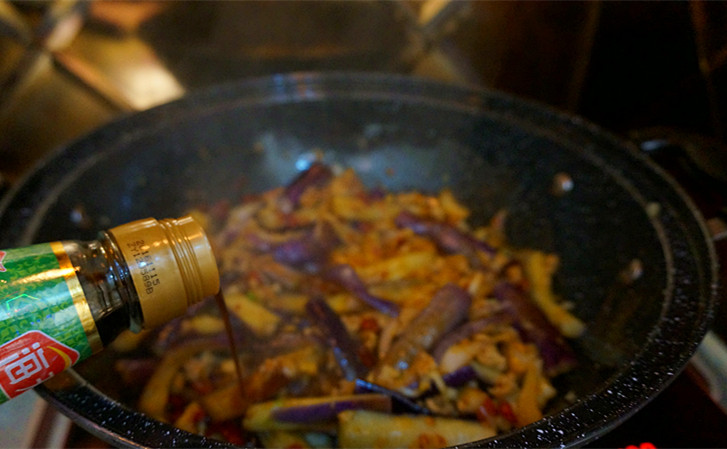 Fried eggplant with minced meat sauce