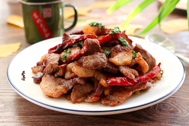 Spicy Mint Stir-fried Lamb