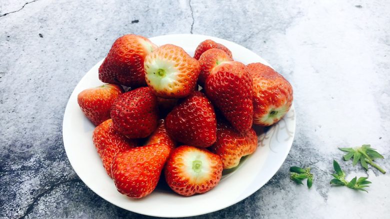 Strawberry jam made with ancient methods