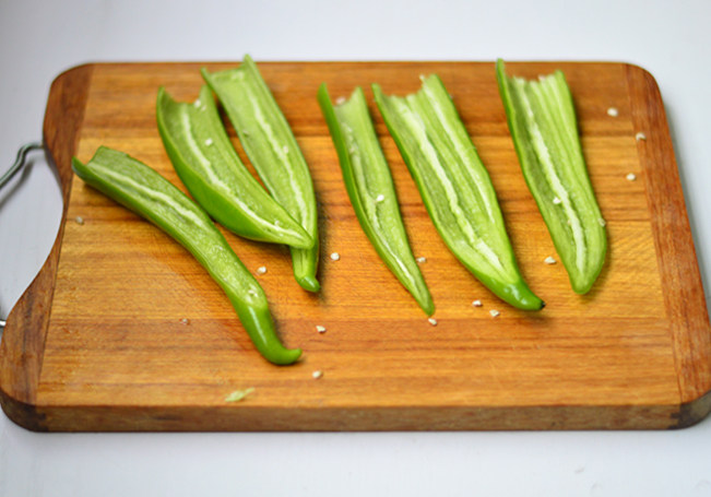 Green pepper stuffed meat