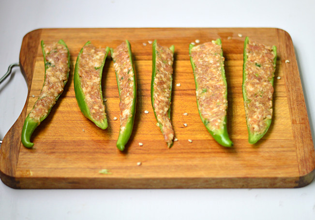 Green pepper stuffed meat