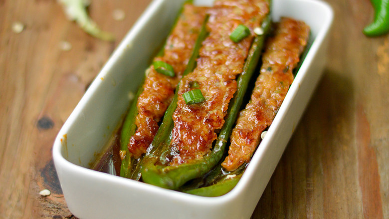 Green pepper stuffed meat