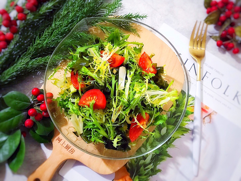 A refreshing cold side dish for healthy eating ~ bitter chrysanthemum wakame