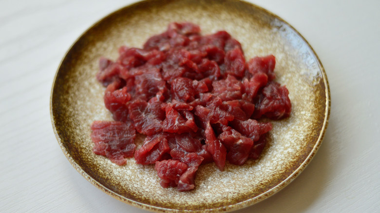 Fried beef with celery