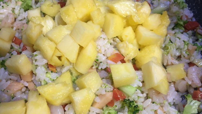 #春食春色#pineapple shrimp colorful rice