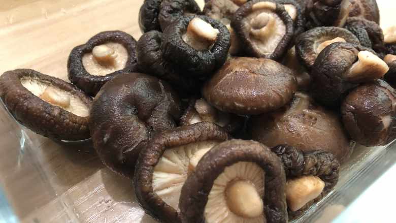 Shiitake mushrooms (bread machine version)