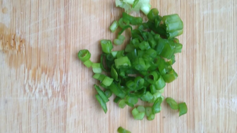 Simple and nutritious quick breakfast - green onion egg pancake