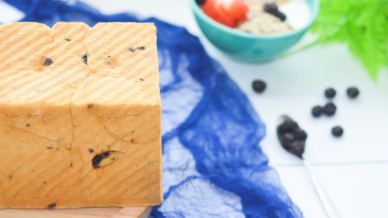 Blackcurrant and brown sugar toast (one-time fermentation)