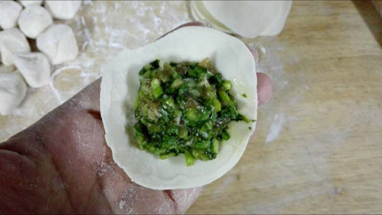 Chrysanthemum stuffing dumplings