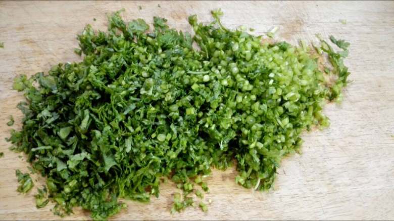 Chrysanthemum stuffing dumplings