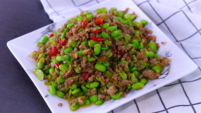 The most appetizing side dish, stir-fried edamame with minced pork