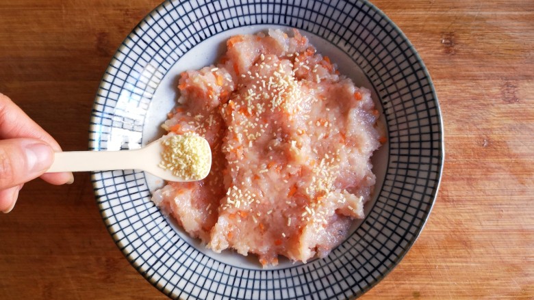 Steamed Chicken Breast and Shrimp Meatballs - Who said you can only eat boiled chicken breast in order to stay fit? 