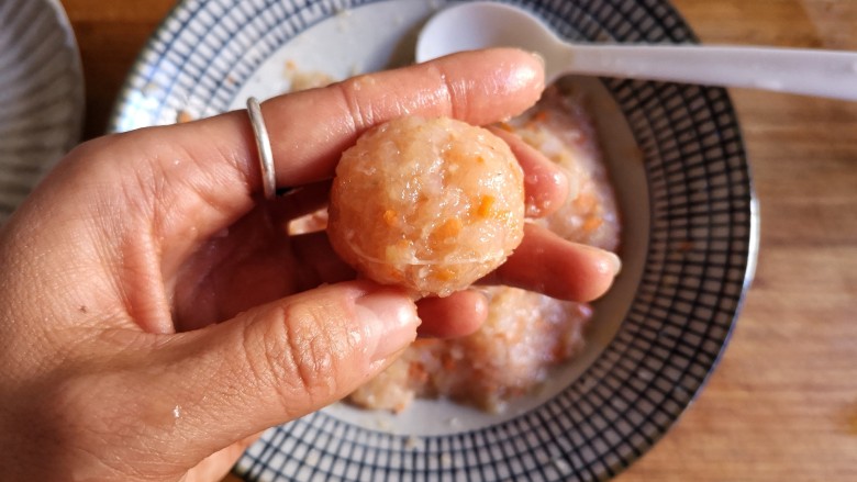 Steamed Chicken Breast and Shrimp Meatballs - Who said you can only eat boiled chicken breast if you want to stay fit? 