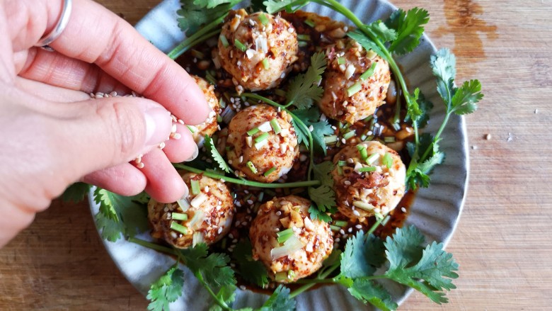 Steamed and mixedChicken Breast and Shrimp Meatballs – Who said you can only eat boiled chicken breast if you want to stay fit? 