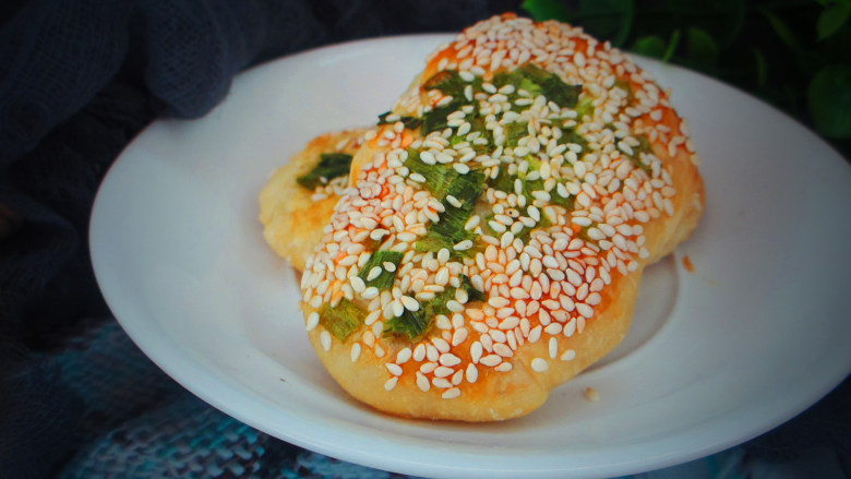 Scallion shortbread