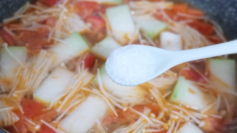 Sour and sweet appetizer ~ Tomato Enoki Mushroom and Winter Melon Soup