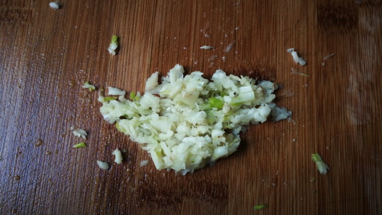 Broccoli mixed with garlic paste