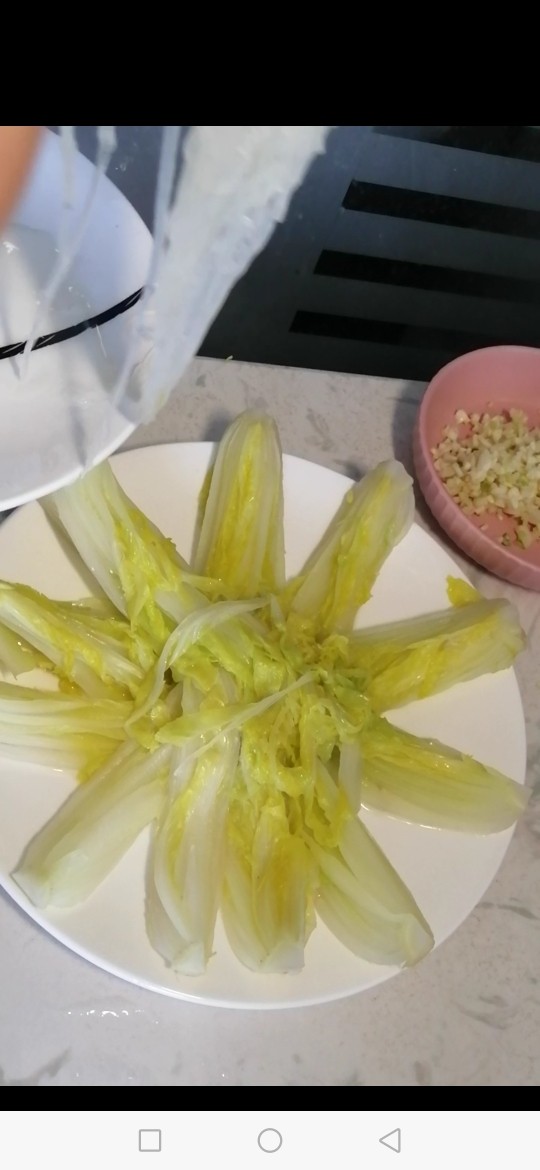 Garlic Vermicelli and Baby Cabbage