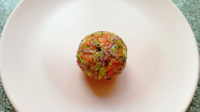 Multigrain and vegetable rice balls