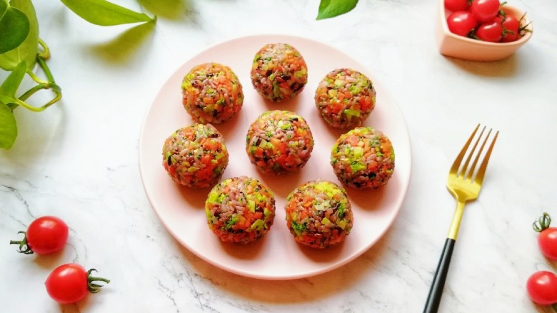 Multigrain and vegetable rice balls