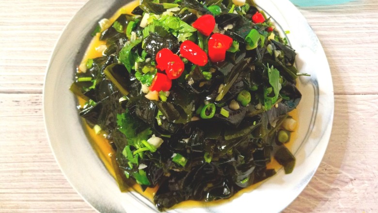 Cold seaweed dish