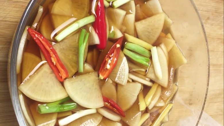 Spicy and sour radish