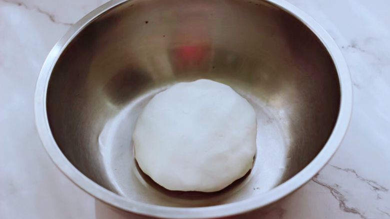 Tomato, shrimp, egg and crystal steamed dumplings