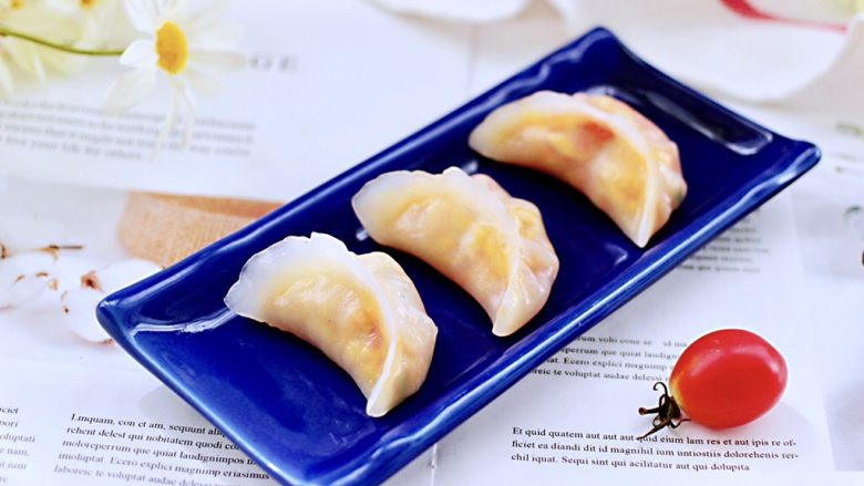 Tomato, shrimp, egg and crystal steamed dumplings