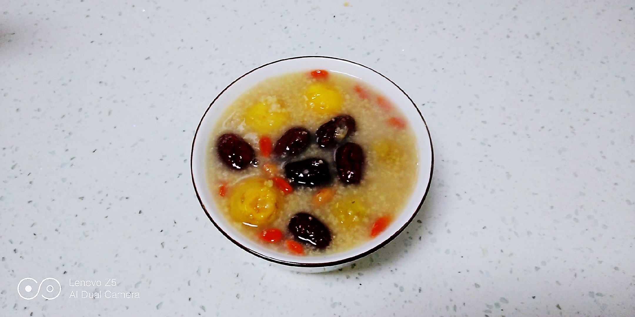 Millet, manjing, wolfberry porridge