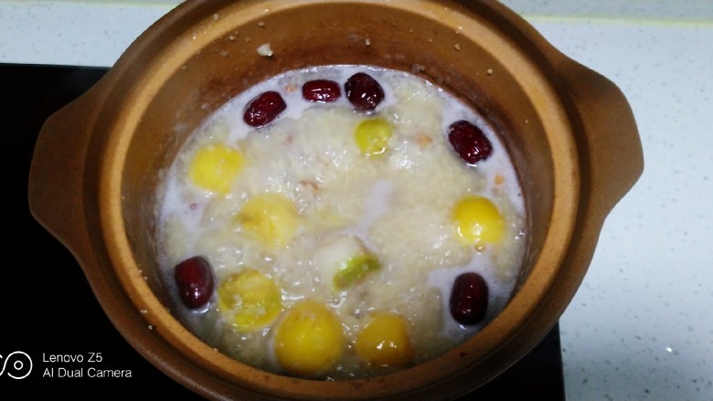 Millet, manjing, wolfberryPorridge