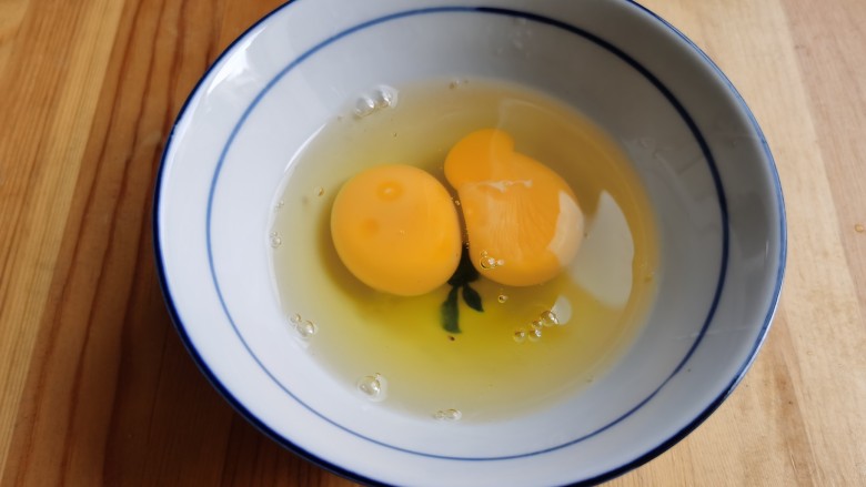 Seaweed and shrimp skin soup