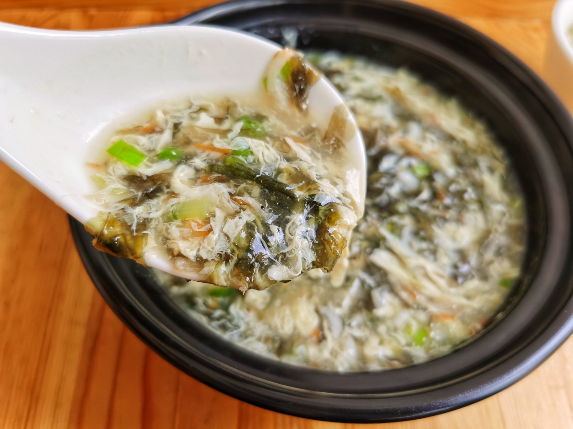 Seaweed and shrimp skin soup