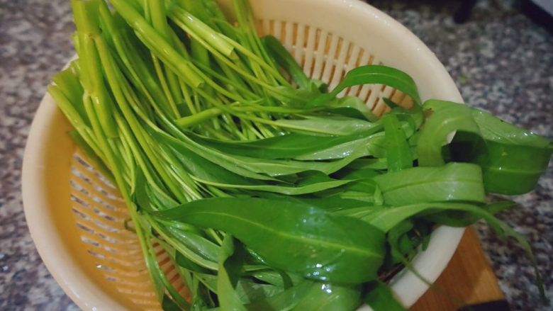 Garlic water spinach