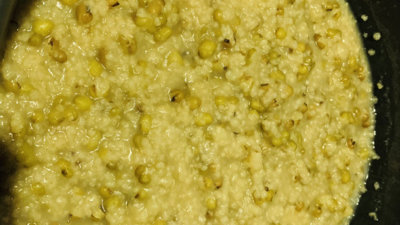 Mung bean and millet porridge