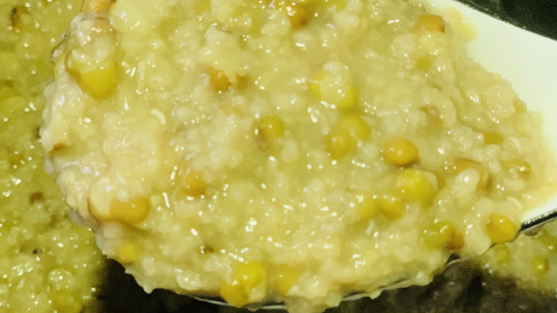 Mung bean and millet porridge