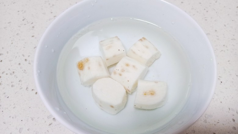 Yam and wolfberry porridge